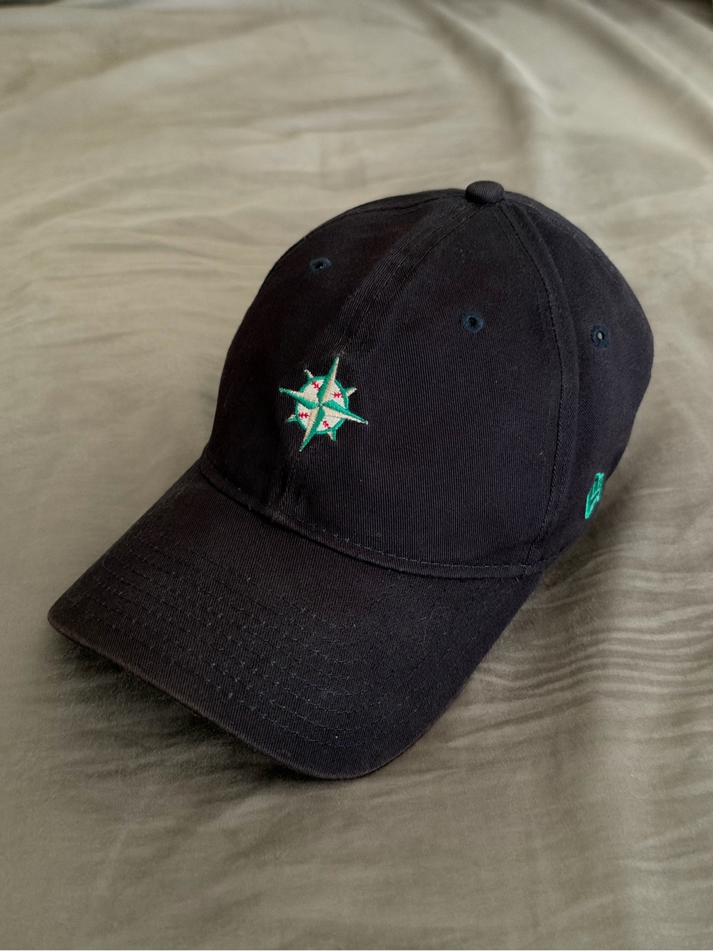 Seattle Mariners Minimalist Star Design New Era 9Twenty Navy Cap
